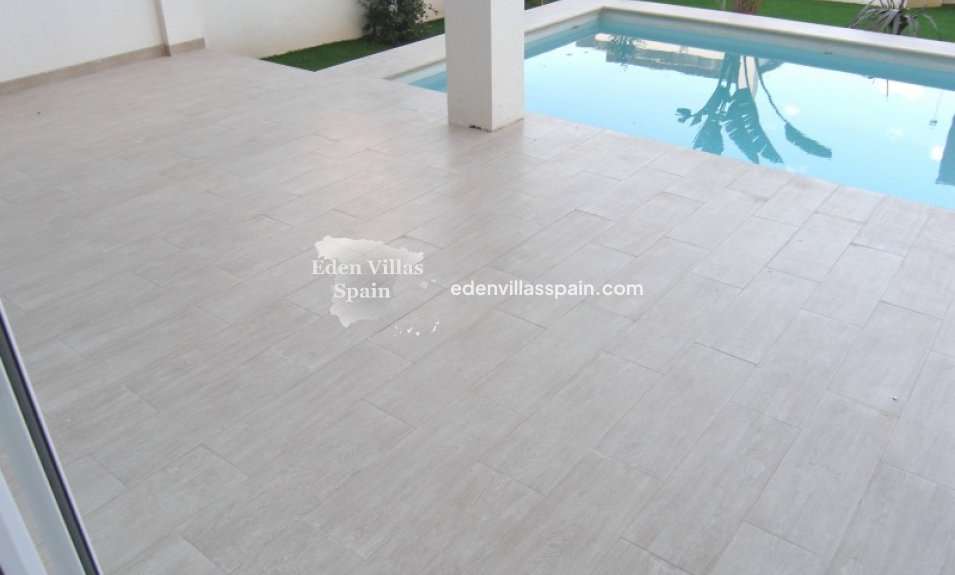Obra Nueva - Villa costera - Santa Pola