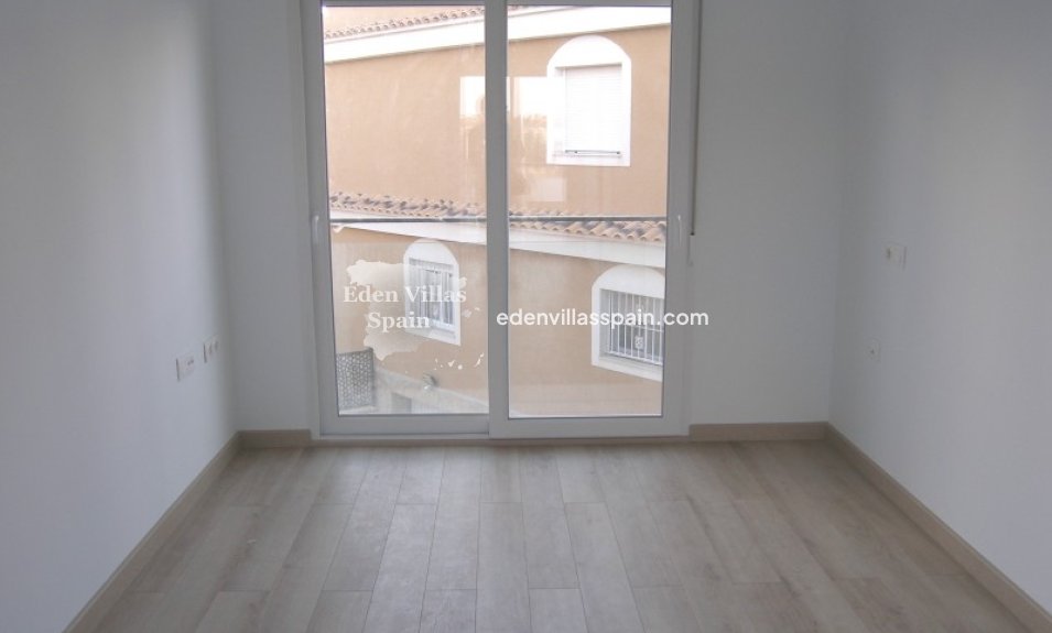Obra Nueva - Villa costera - Santa Pola