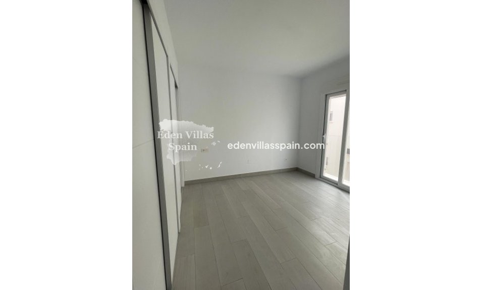 Obra Nueva - Villa costera - Santa Pola
