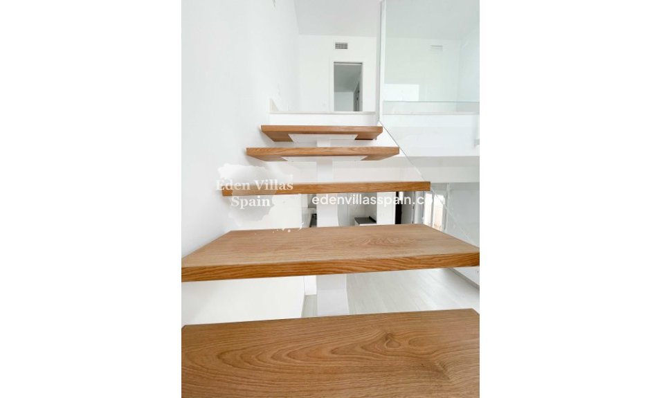 Obra Nueva - Villa costera - Santa Pola