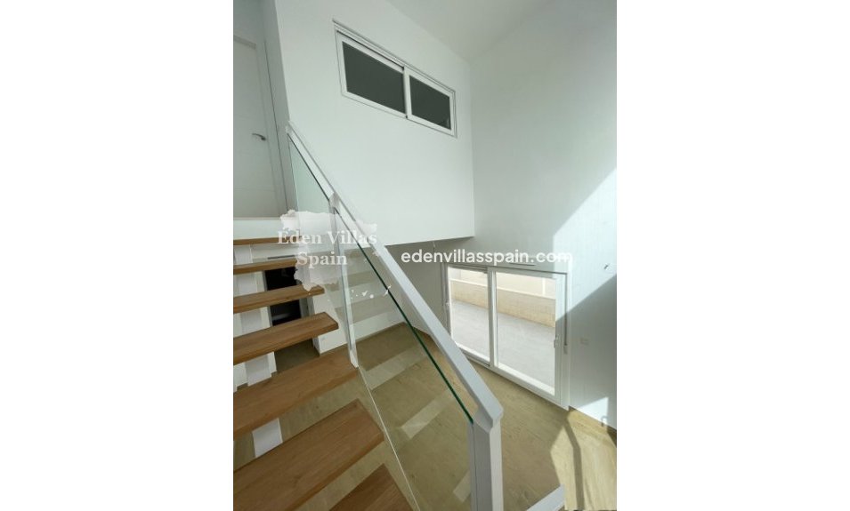 Obra Nueva - Villa costera - Santa Pola
