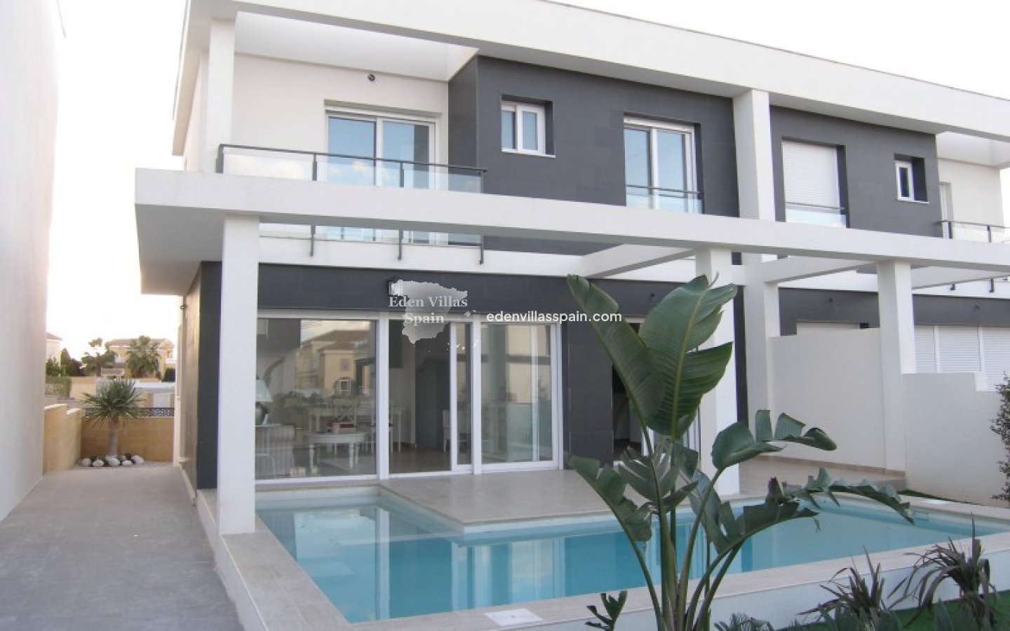 Obra Nueva - Villa costera - Santa Pola