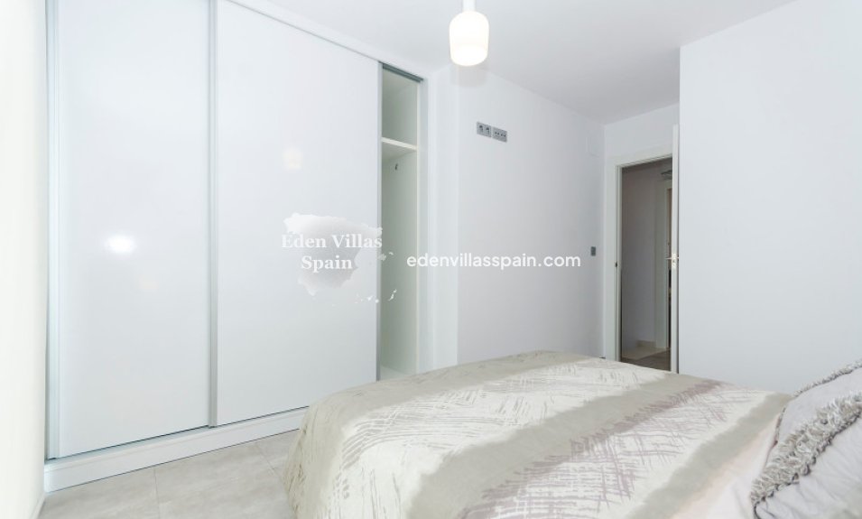 Obra Nueva - Villa costera - Torrevieja