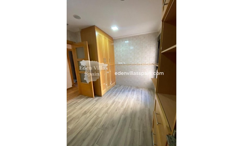 Resale - Apartment - Almoradi