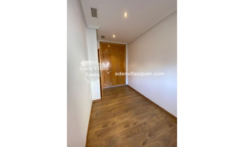 Resale - Apartment - Almoradi