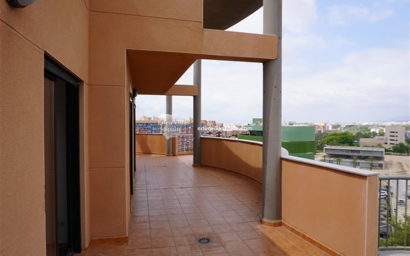 Resale - Apartment - Elche