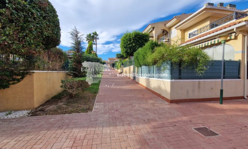 Resale - Apartment - Santa Pola