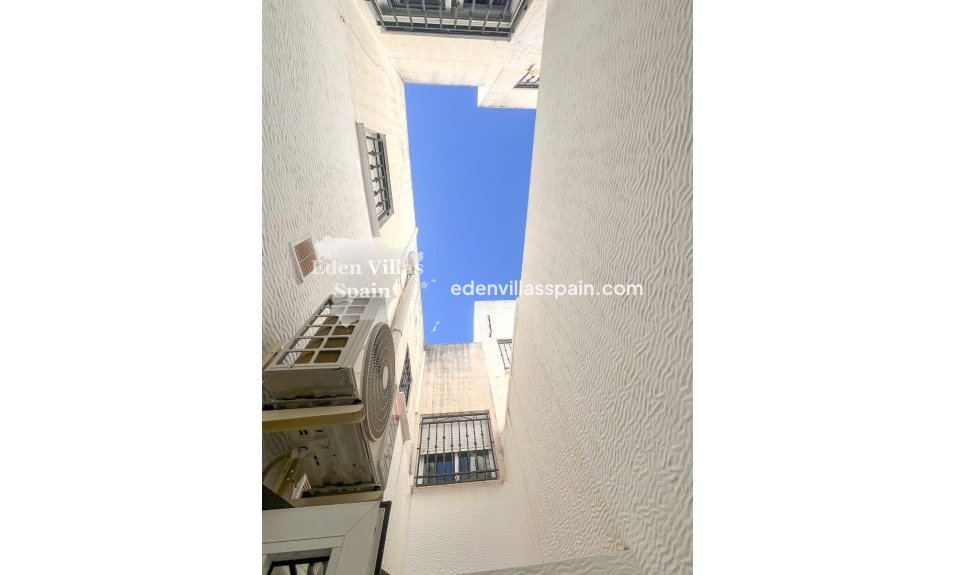 Resale - Bungalow - Los Montesinos