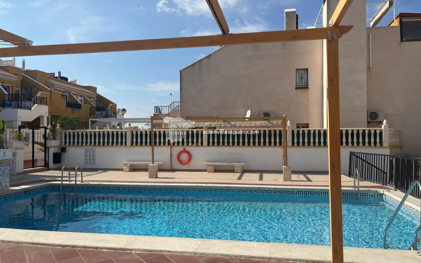 Resale - Coastal apartment - Arenales del Sol