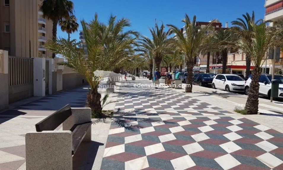 Resale - Coastal apartment - Arenales del Sol