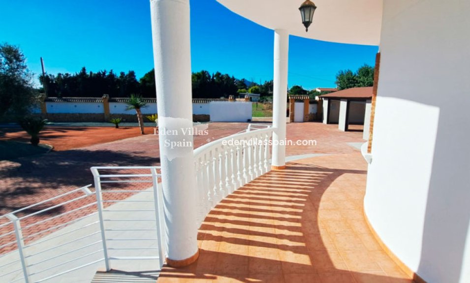 Resale - Coastal Villa - Catral