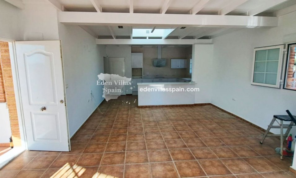 Resale - Coastal Villa - Catral