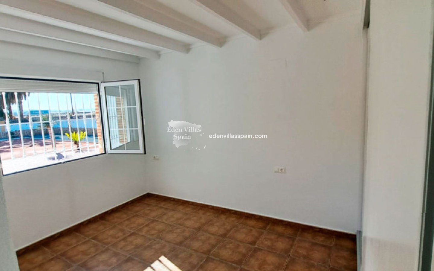 Resale - Coastal Villa - Catral