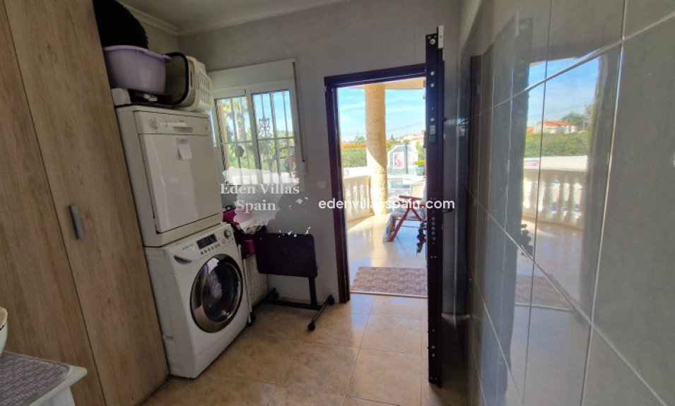 Resale - Coastal Villa - Catral