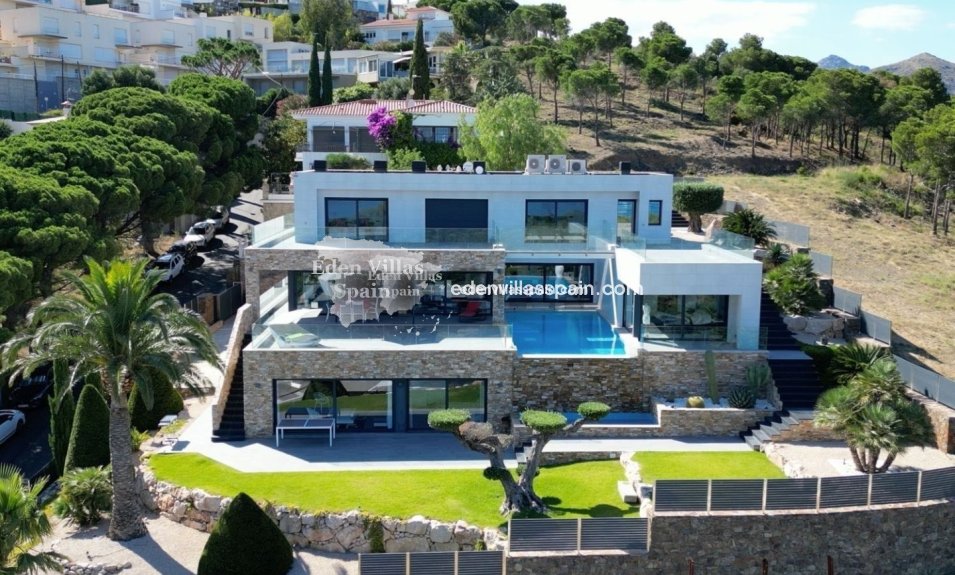 Resale - Coastal Villa - Grifeu