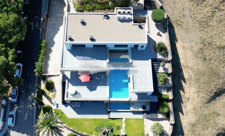 Resale - Coastal Villa - Grifeu