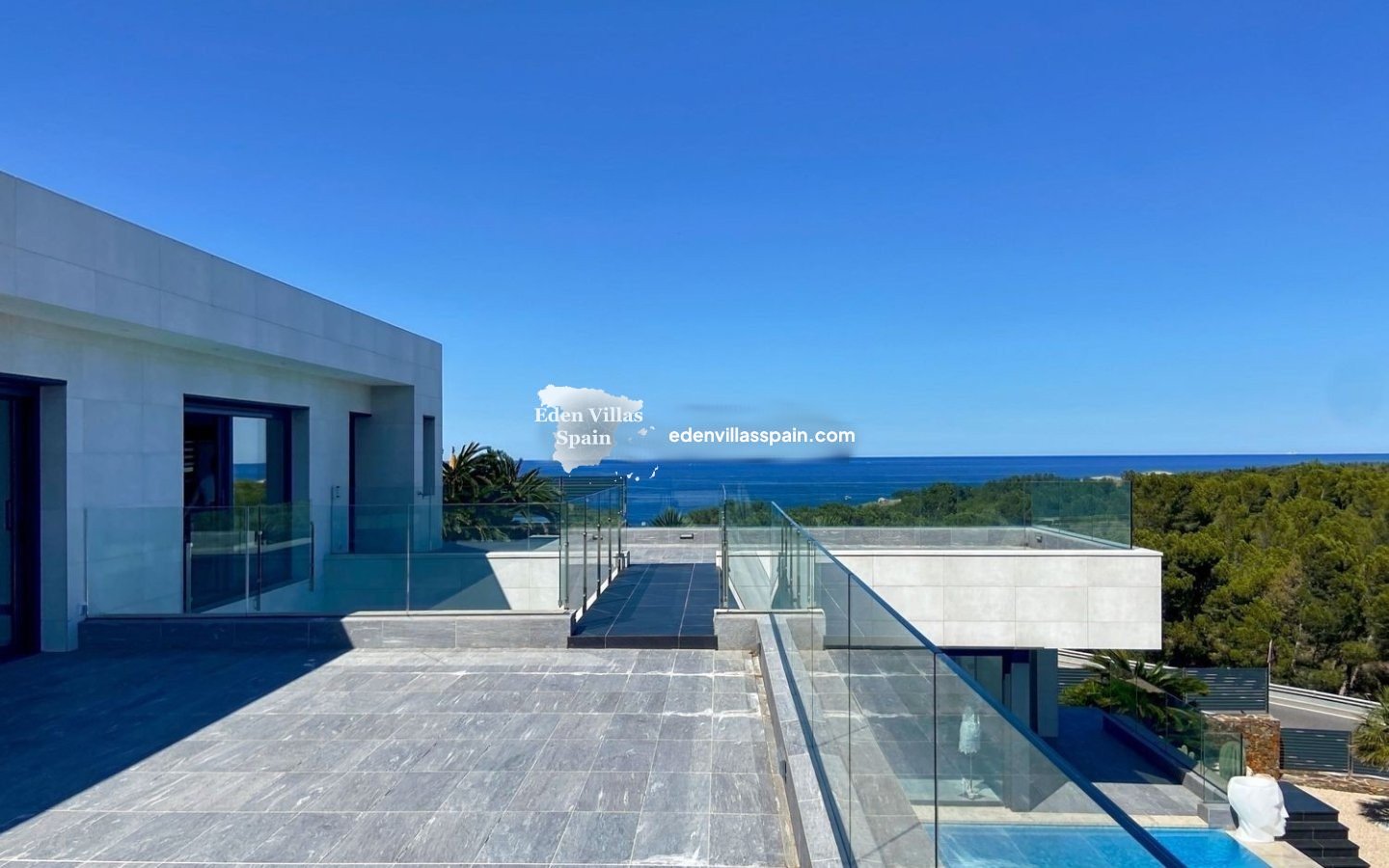 Resale - Coastal Villa - Grifeu
