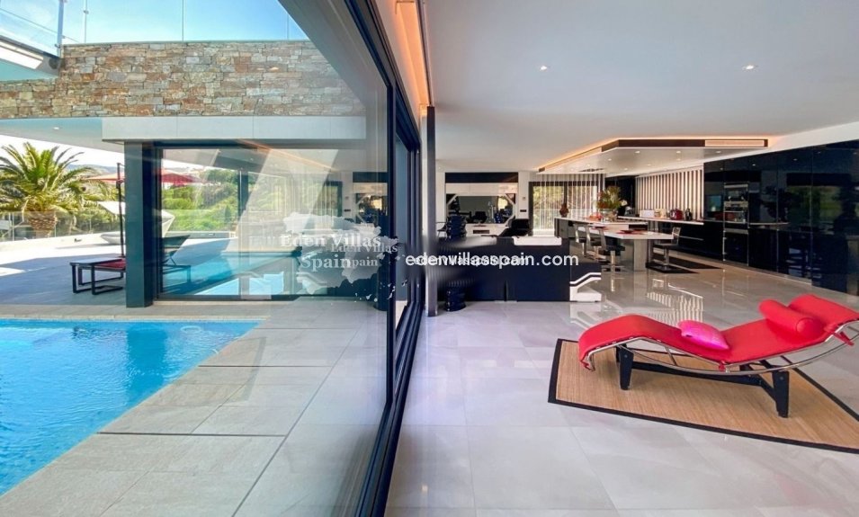 Resale - Coastal Villa - Grifeu