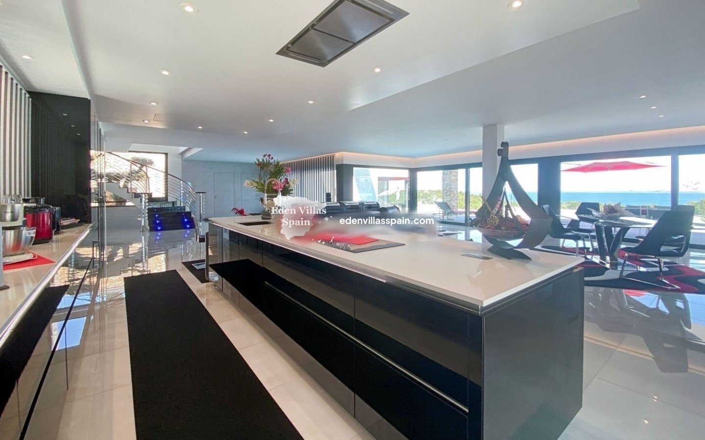 Resale - Coastal Villa - Grifeu