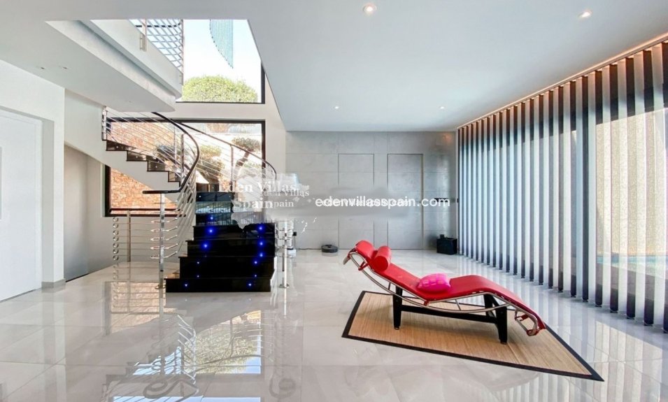 Resale - Coastal Villa - Grifeu