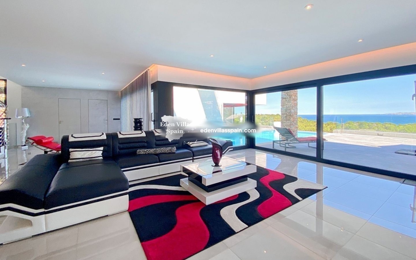 Resale - Coastal Villa - Grifeu