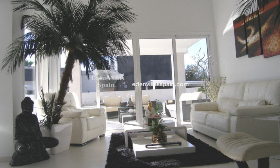 Resale - Coastal Villa - La Marina