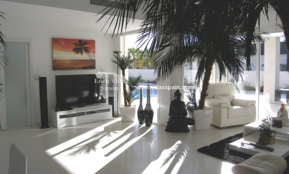 Resale - Coastal Villa - La Marina