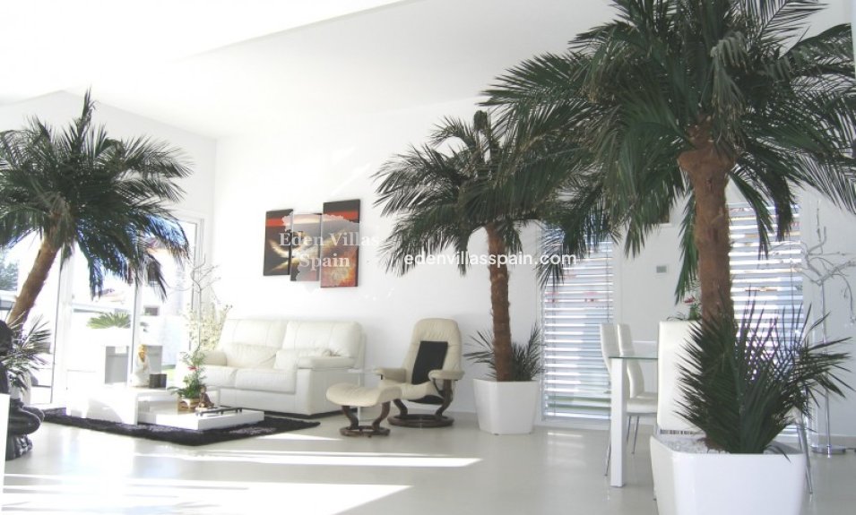 Resale - Coastal Villa - La Marina