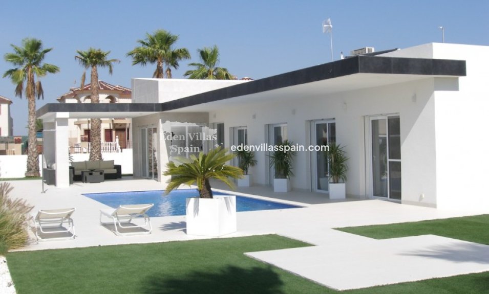 Resale - Coastal Villa - La Marina