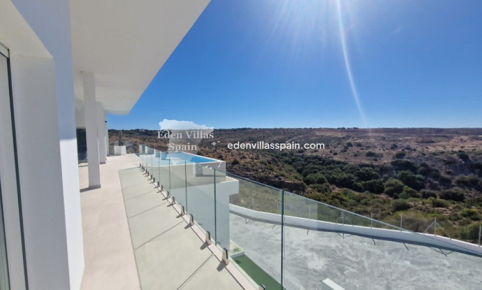 Resale - Coastal Villa - La Marina