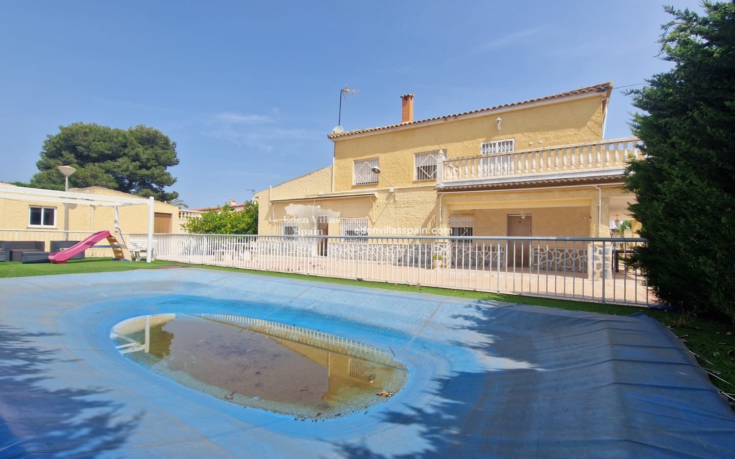 Resale - Coastal Villa - La Marina