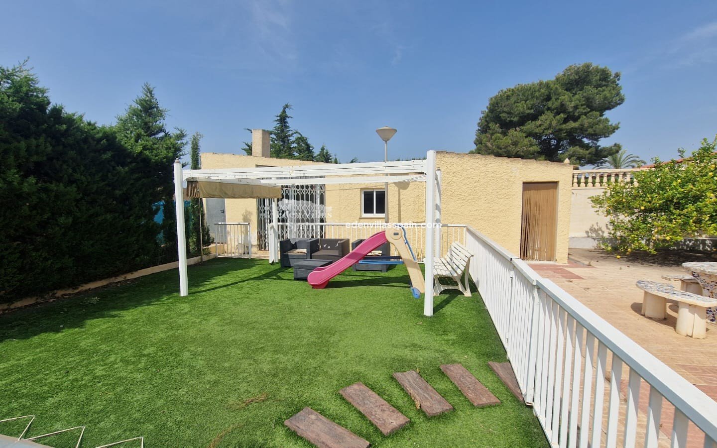Resale - Coastal Villa - La Marina