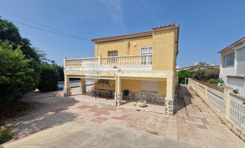 Resale - Coastal Villa - La Marina