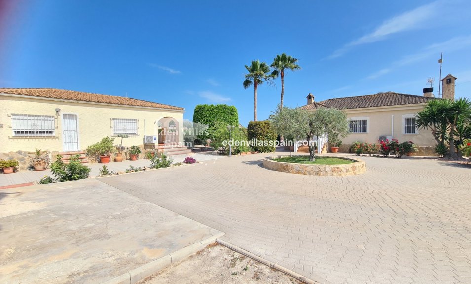 Resale - Coastal Villa - La Marina