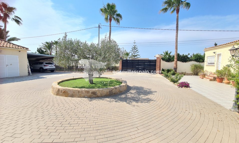 Resale - Coastal Villa - La Marina