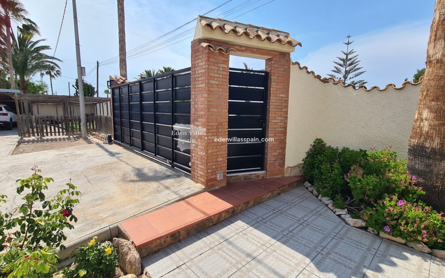 Resale - Coastal Villa - La Marina