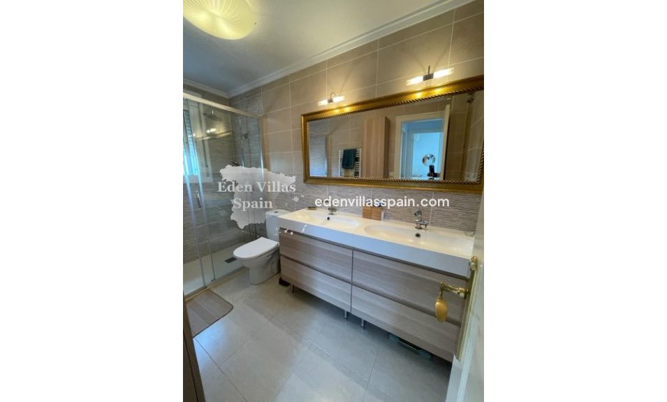Resale - Coastal Villa - Rojales