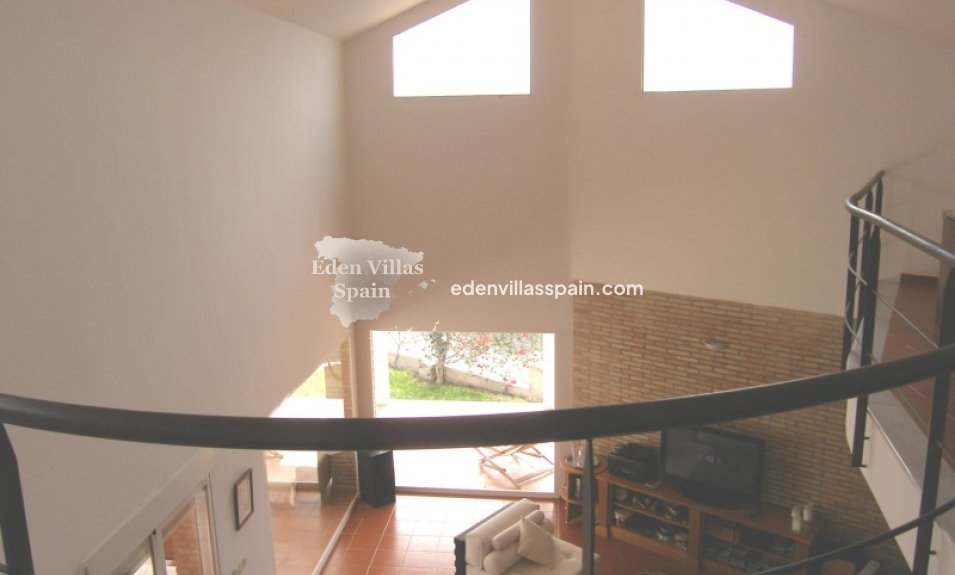 Resale - Country House - Alicante