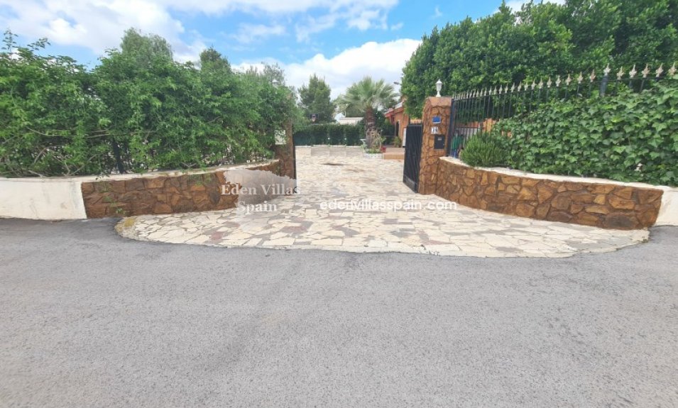 Resale - Country House - Crevillente