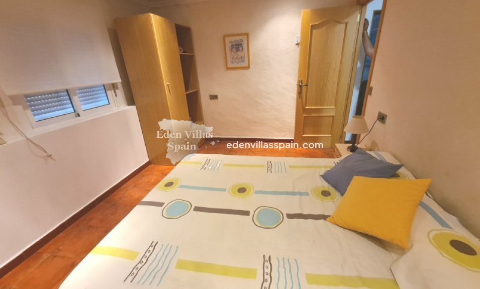 Resale - Country House - Crevillente
