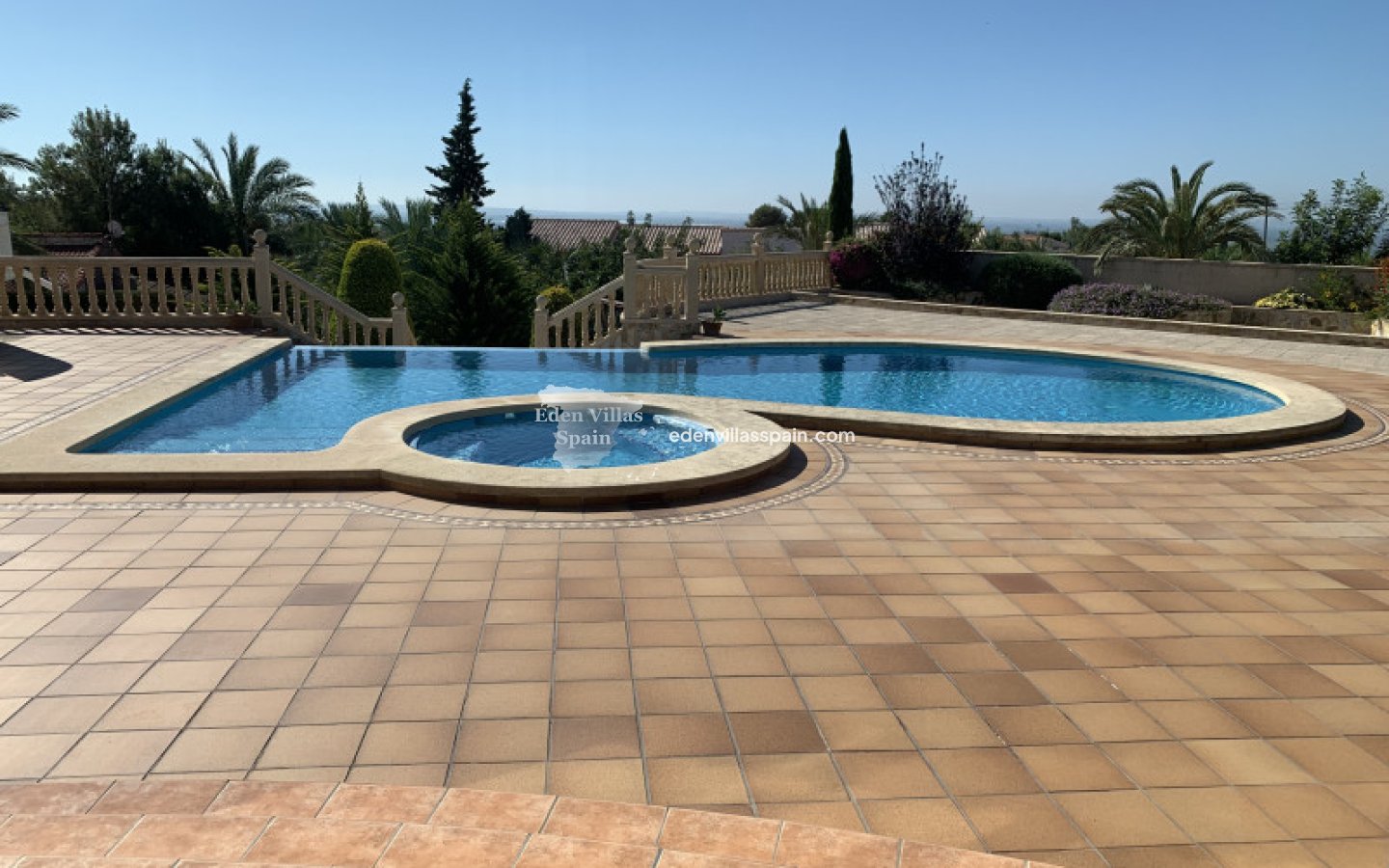 Resale - Country House - Crevillente