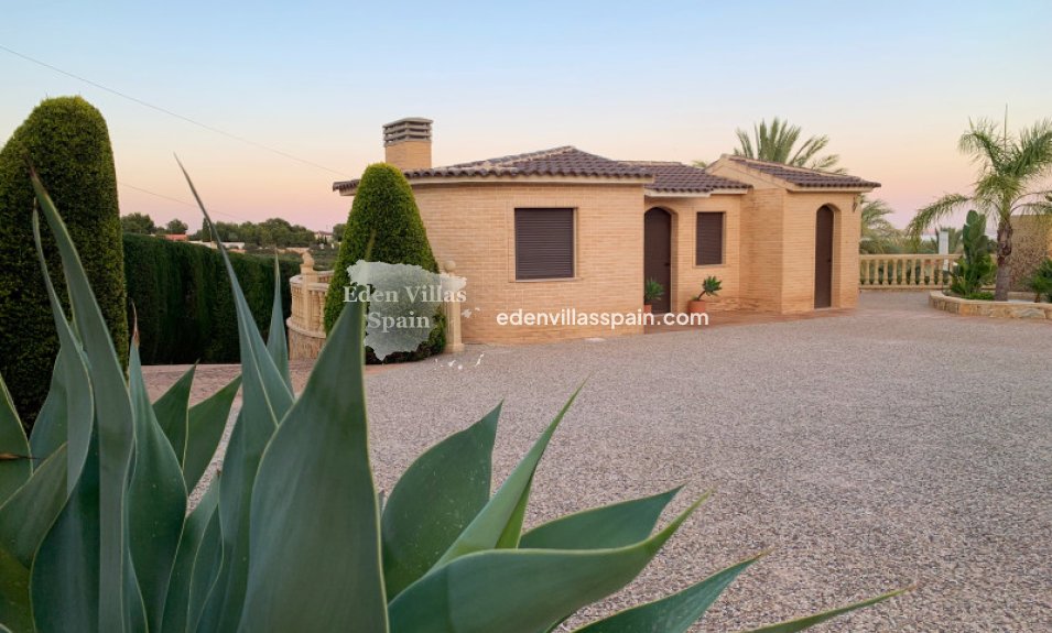 Resale - Country House - Crevillente