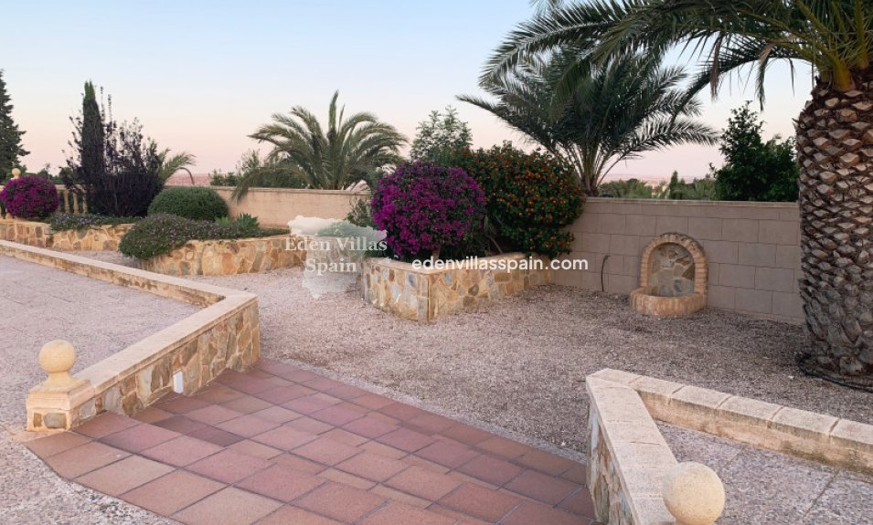 Resale - Country House - Crevillente