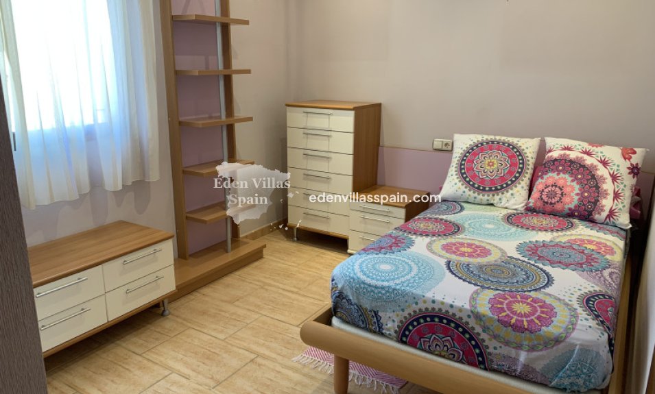 Resale - Country House - Crevillente