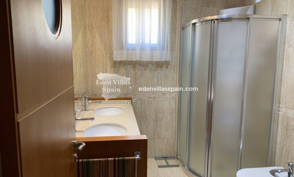 Resale - Country House - Crevillente
