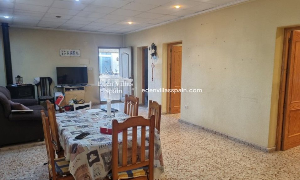 Resale - Country House - Crevillente