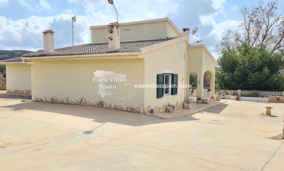 Resale - Country House - Crevillente