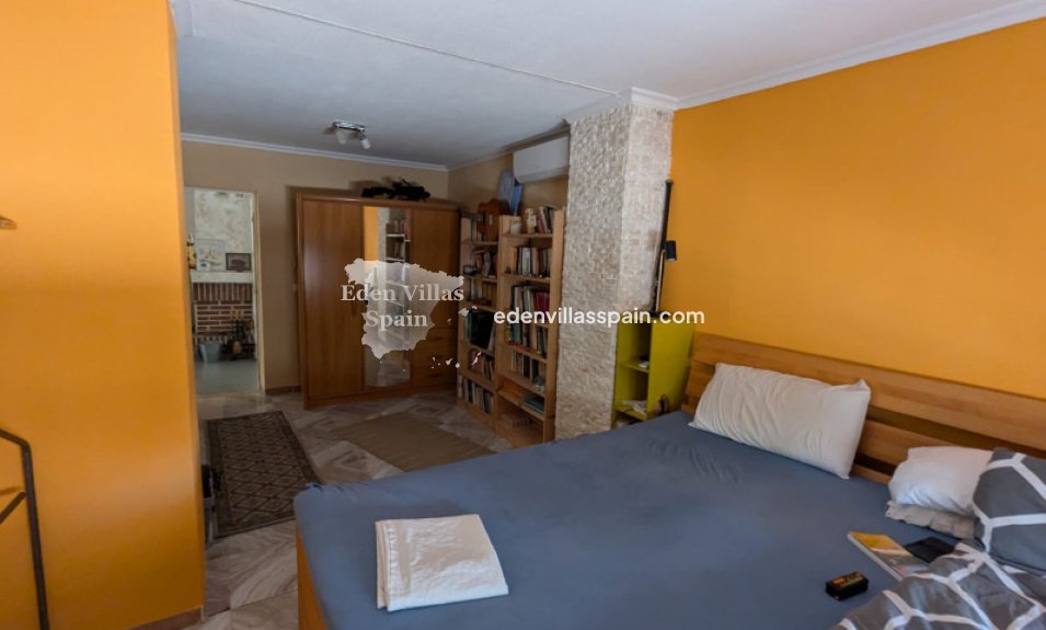 Resale - Country House - Crevillente