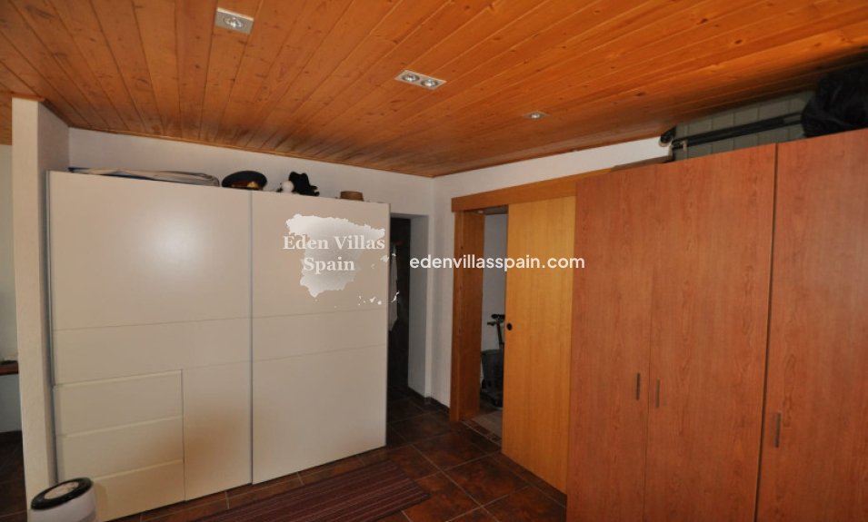 Resale - Country House - Crevillente