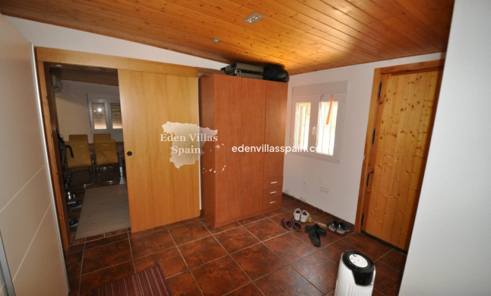 Resale - Country House - Crevillente